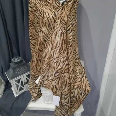 Echarpe bianca neuve 